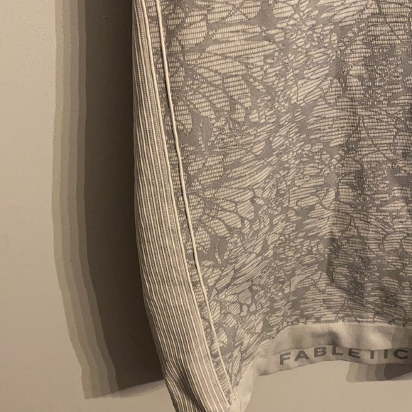 🟢10/$10 - racerback tank - Picture 3 of 4